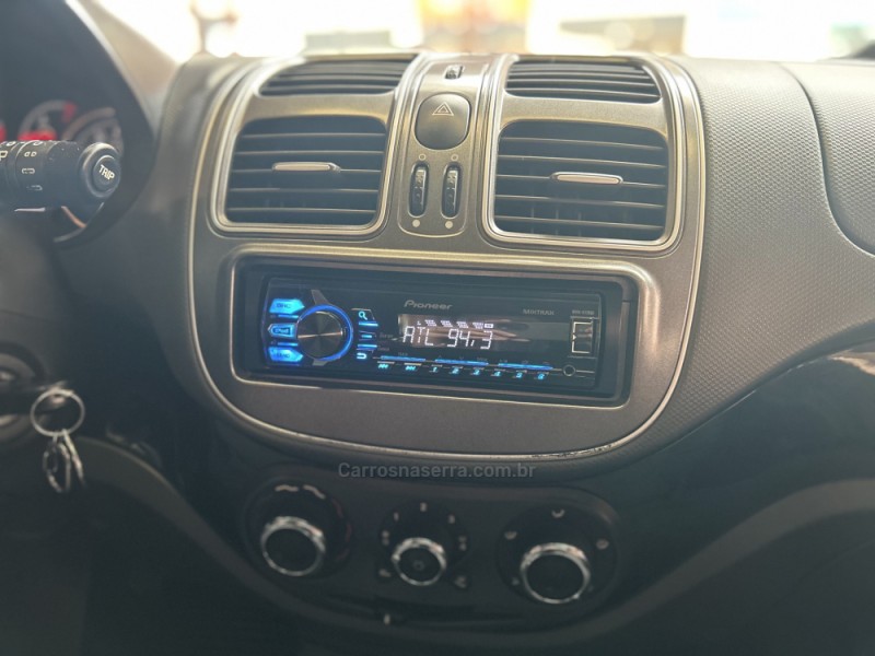 PALIO 1.0 MPI ATTRACTIVE 8V FLEX 4P MANUAL - 2017 - NOVO HAMBURGO