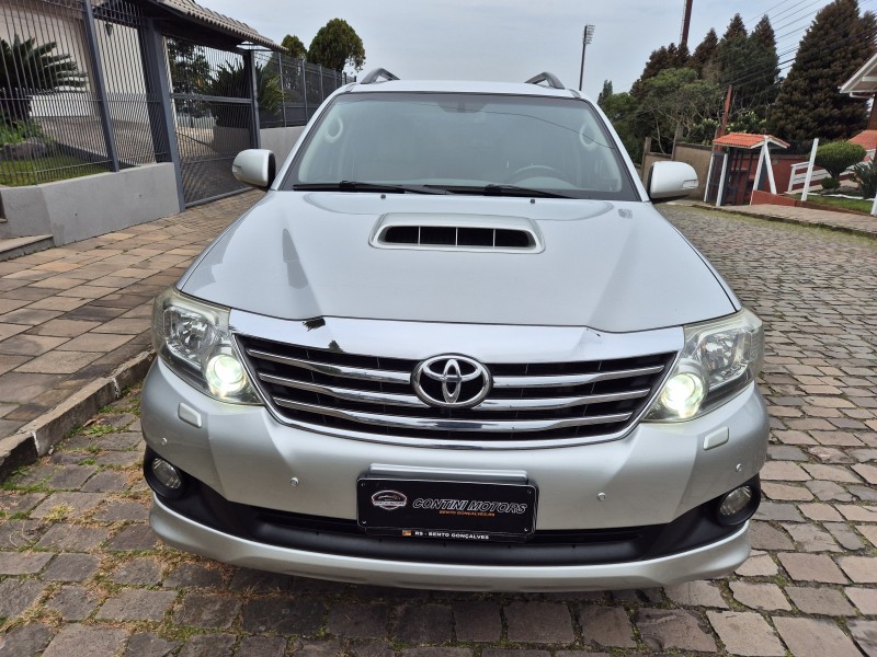 HILUX SW4 3.0 SRV 4X4 7 LUGARES 16V TURBO INTERCOOLER DIESEL 4P AUTOMÁTICO - 2013 - BENTO GONçALVES