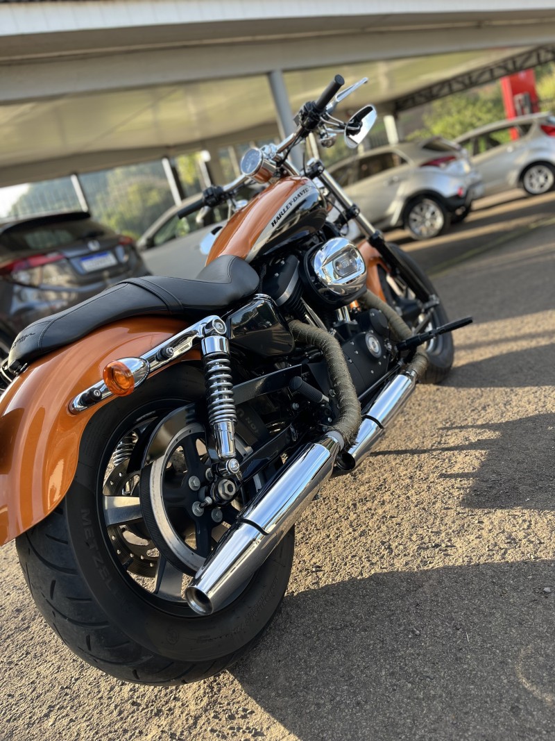 SPORTSTER 1200 CUSTOM - 2015 - BOM PRINCíPIO