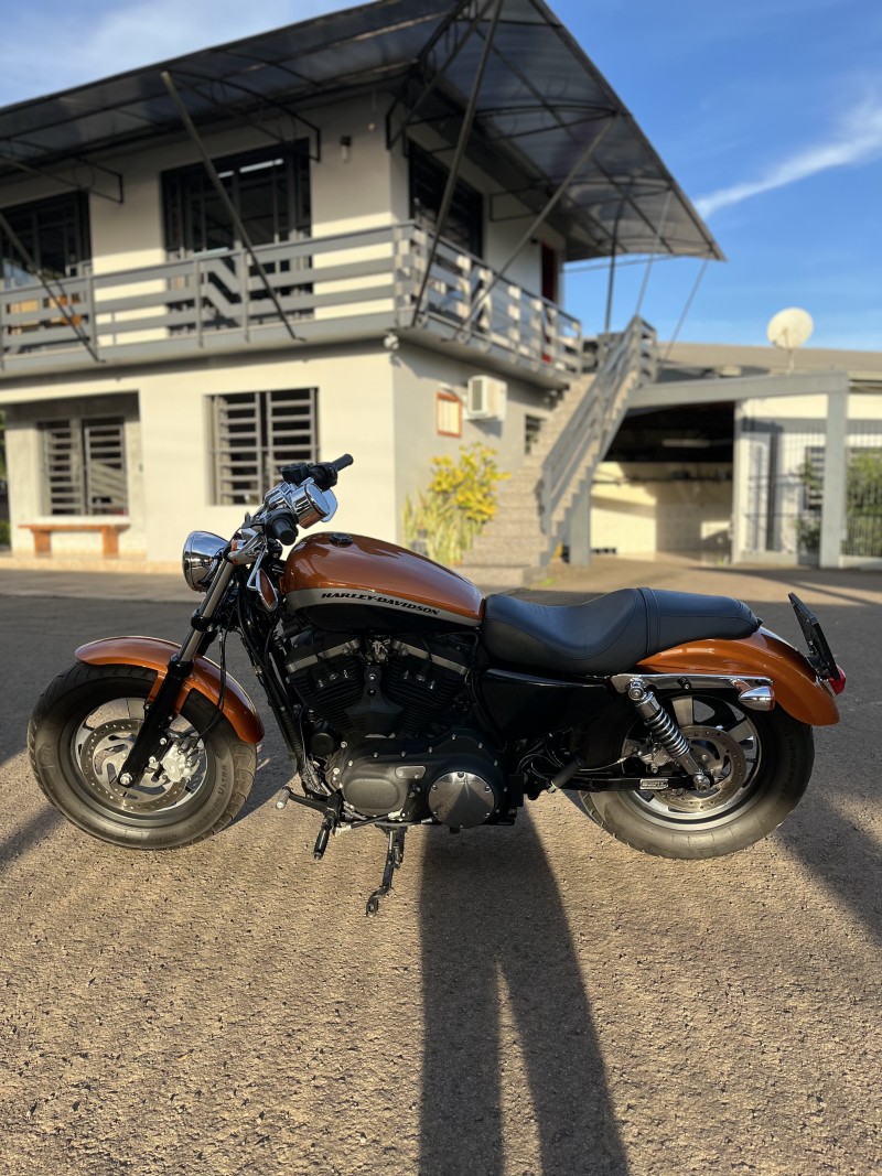 SPORTSTER 1200 CUSTOM - 2015 - BOM PRINCíPIO