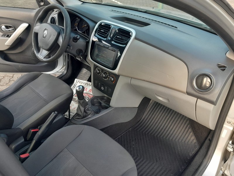 LOGAN 1.6 EXPRESSION 8V HI-FLEX 4P MANUAL - 2017 - CAXIAS DO SUL
