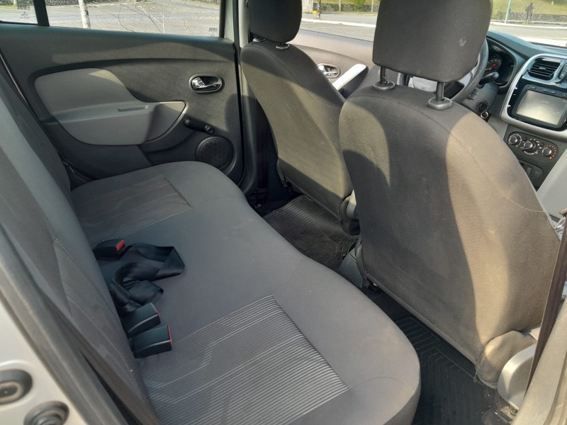 LOGAN 1.6 EXPRESSION 8V HI-FLEX 4P MANUAL - 2017 - CAXIAS DO SUL