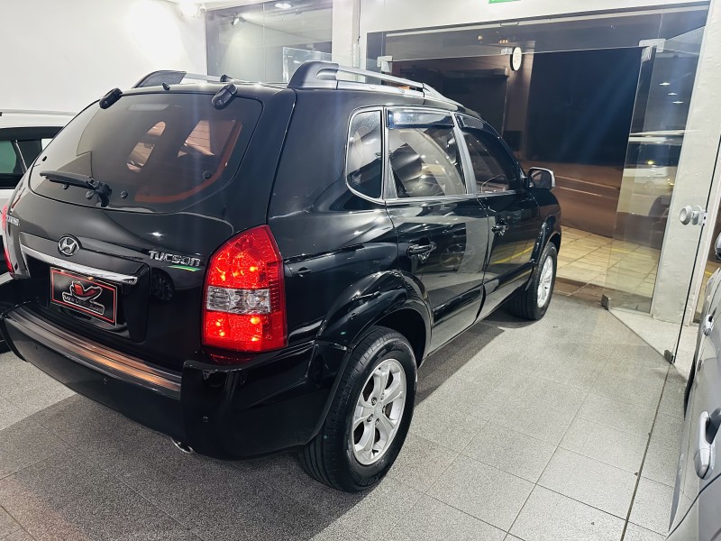 TUCSON 2.0 MPFI GLS 16V 143CV 2WD FLEX 4P AUTOMÁTICO - 2013 - CAXIAS DO SUL