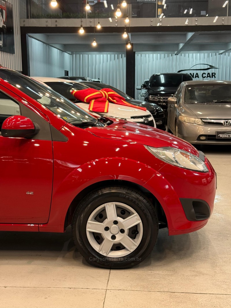 FIESTA 1.0 MPI 8V GASOLINA 4P MANUAL - 2014 - CAXIAS DO SUL