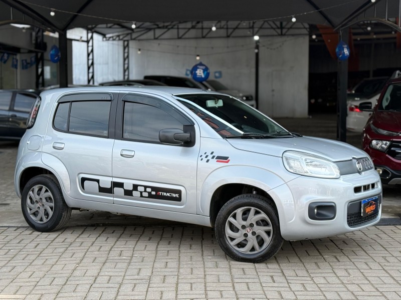 UNO 1.0 EVO ATTRACTIVE 8V FLEX 4P MANUAL - 2016 - LAGOA VERMELHA