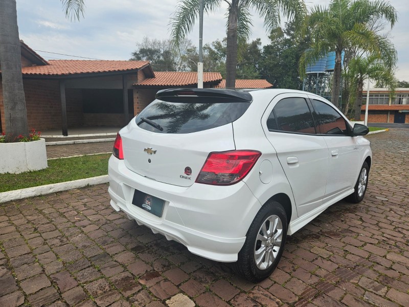 ONIX 1.4 MPFI EFFECT 8V FLEX 4P MANUAL - 2016 - VENâNCIO AIRES