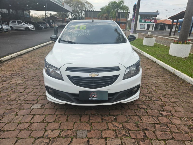 ONIX 1.4 MPFI EFFECT 8V FLEX 4P MANUAL - 2016 - VENâNCIO AIRES