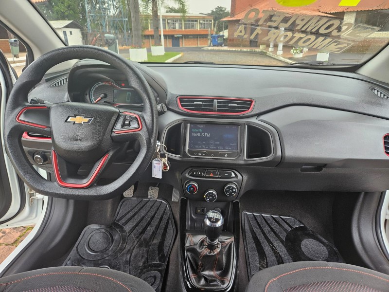 ONIX 1.4 MPFI EFFECT 8V FLEX 4P MANUAL - 2016 - VENâNCIO AIRES