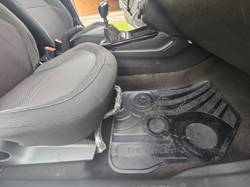 ONIX 1.4 MPFI EFFECT 8V FLEX 4P MANUAL - 2016 - VENâNCIO AIRES