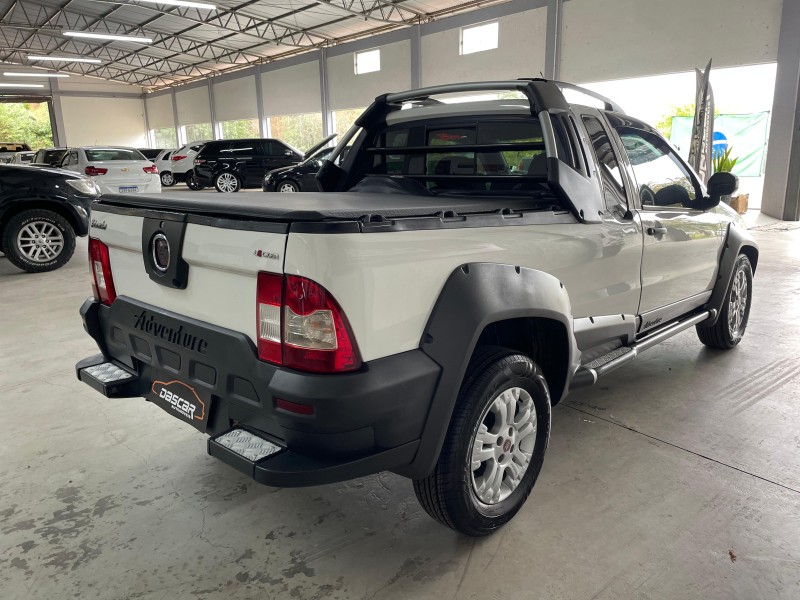 STRADA 1.8 MPI ADVENTURE CE 8V FLEX 2P MANUAL - 2010 - BOM PRINCíPIO