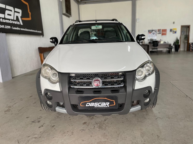 STRADA 1.8 MPI ADVENTURE CE 8V FLEX 2P MANUAL - 2010 - BOM PRINCíPIO