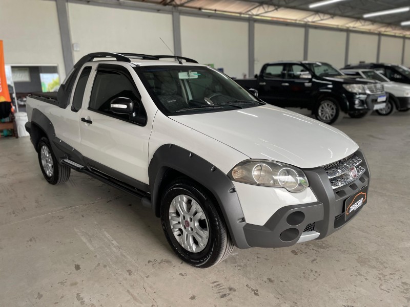 STRADA 1.8 MPI ADVENTURE CE 8V FLEX 2P MANUAL - 2010 - BOM PRINCíPIO