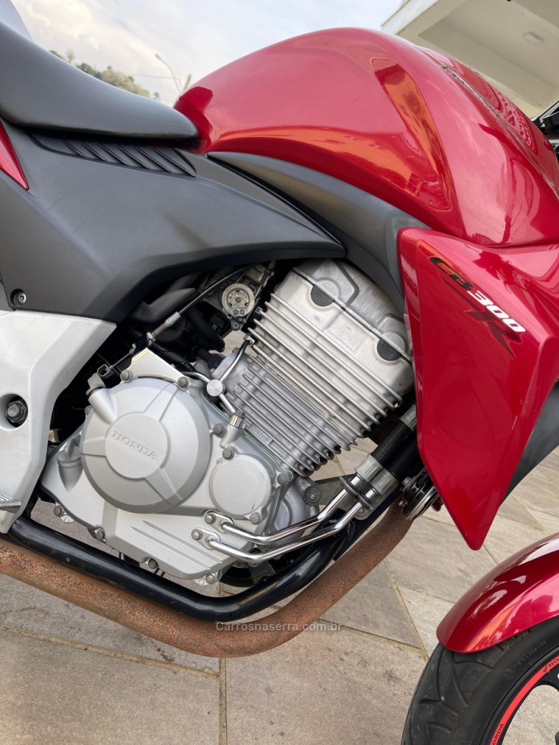 CB 300R  - 2013 - BENTO GONçALVES