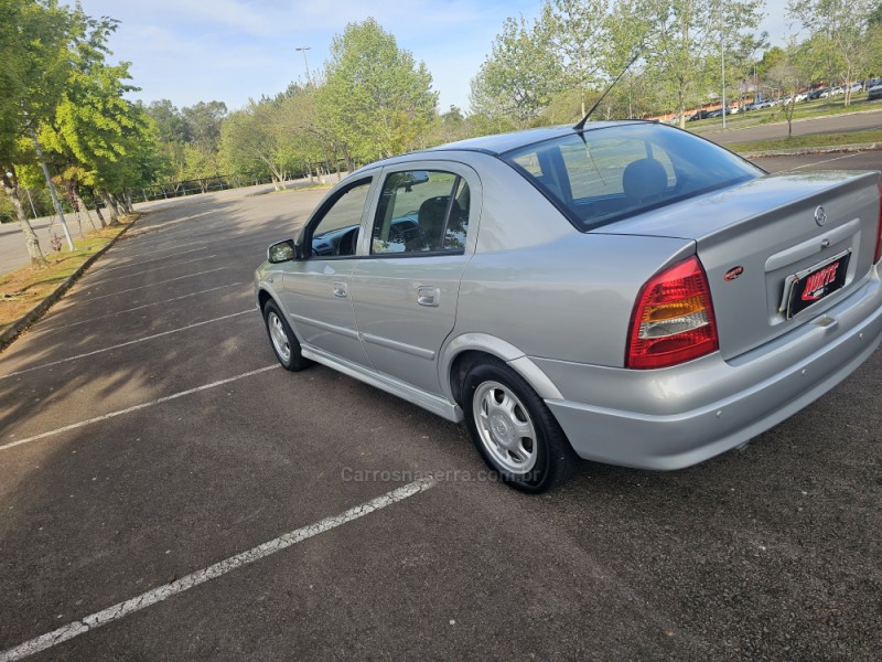 ASTRA 1.8 MPFI MILLENIUM II SEDAN 8V GASOLINA 4P MANUAL - 2001 - BENTO GONçALVES