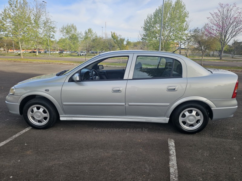 ASTRA 1.8 MPFI MILLENIUM II SEDAN 8V GASOLINA 4P MANUAL - 2001 - BENTO GONçALVES