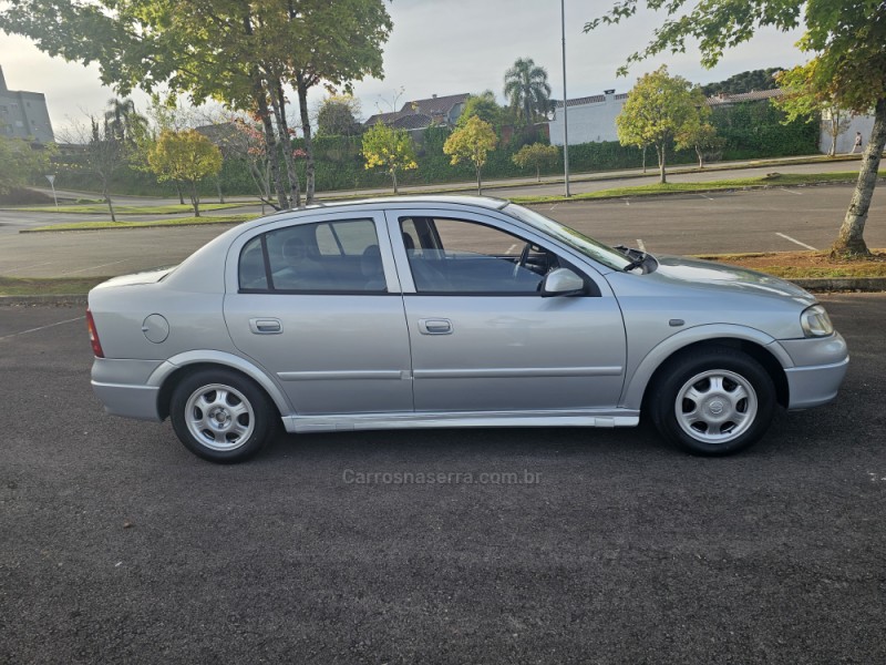 ASTRA 1.8 MPFI MILLENIUM II SEDAN 8V GASOLINA 4P MANUAL - 2001 - BENTO GONçALVES