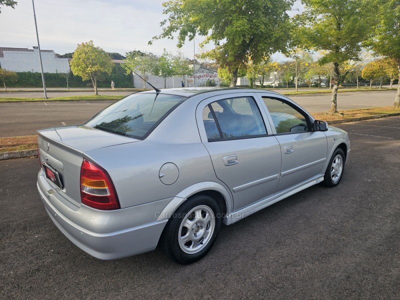 ASTRA 1.8 MPFI MILLENIUM II SEDAN 8V GASOLINA 4P MANUAL - 2001 - BENTO GONçALVES