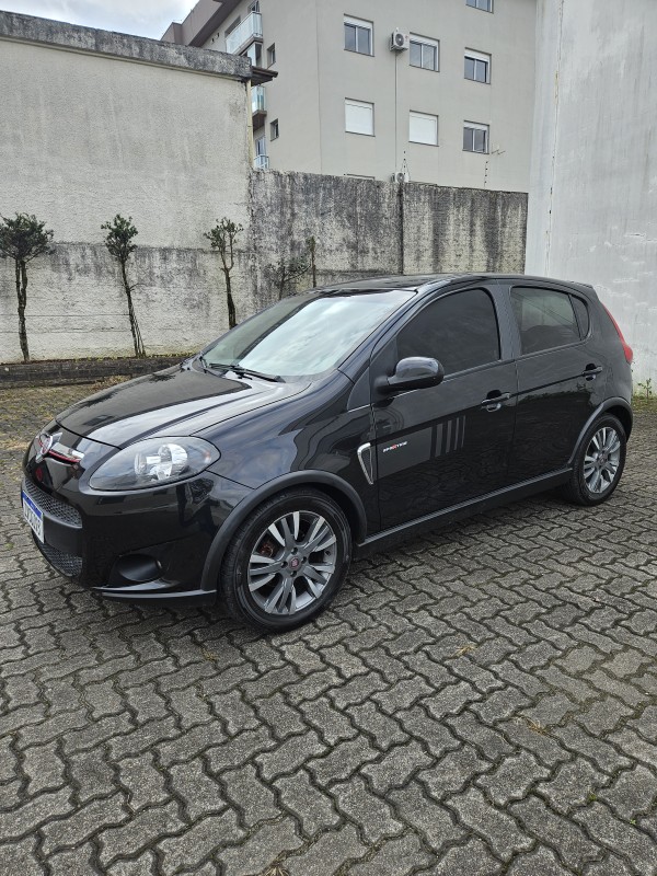 PALIO 1.6 MPI SPORTING 16V FLEX 4P MANUAL - 2014 - FARROUPILHA