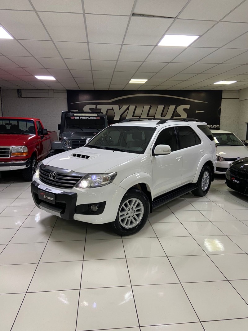HILUX SW4 3.0 SRV 4X4 7 LUGARES 16V TURBO INTERCOOLER DIESEL 4P AUTOMÁTICO - 2013 - ESTâNCIA VELHA