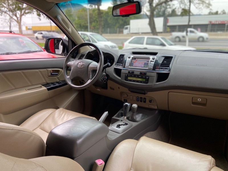 HILUX SW4 3.0 SRV 4X4 7 LUGARES 16V TURBO INTERCOOLER DIESEL 4P AUTOMÁTICO - 2013 - ESTâNCIA VELHA