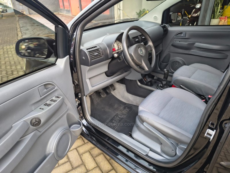 FOX 1.6 MI PLUS 8V FLEX 4P MANUAL - 2009 - NOVO HAMBURGO