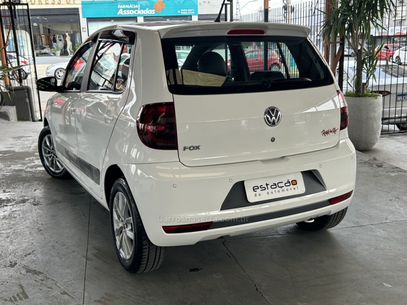 FOX 1.6 MI ROCK IN RIO 8V FLEX 4P MANUAL - 2014 - NOVO HAMBURGO