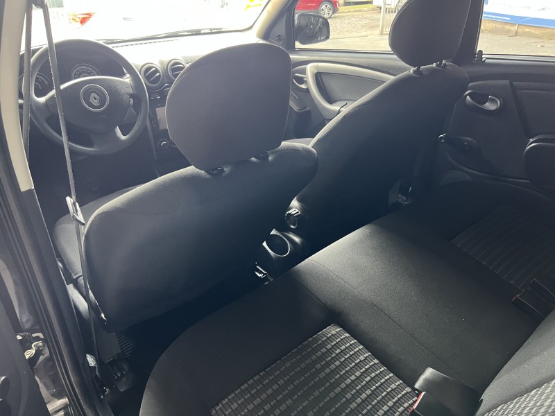 SANDERO 1.0 EXPRESSION 16V FLEX 4P MANUAL - 2014 - PORTãO