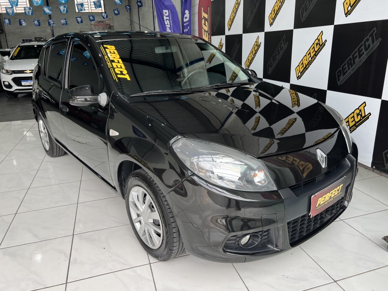 SANDERO 1.0 EXPRESSION 16V FLEX 4P MANUAL - 2014 - PORTãO