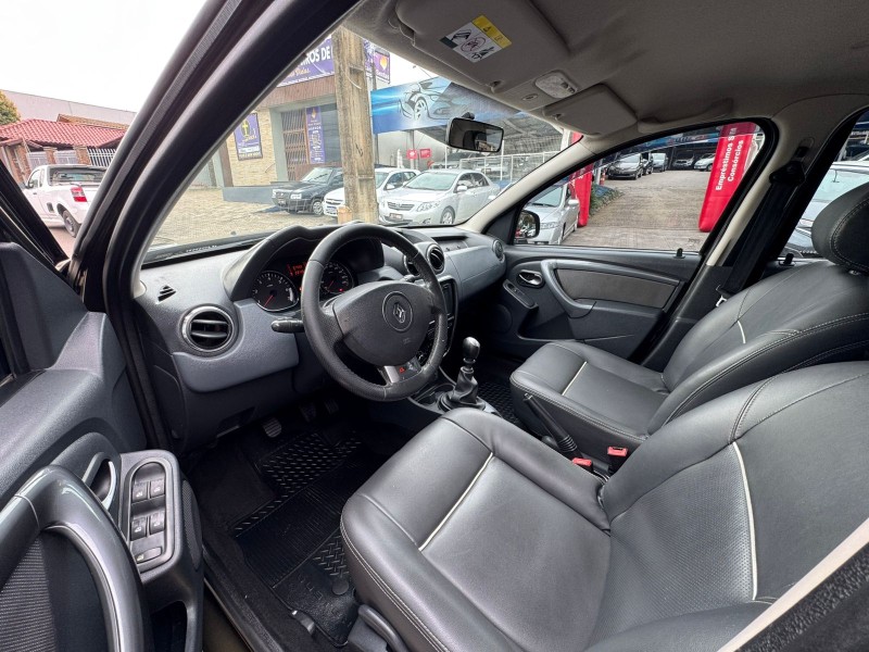 DUSTER 2.0 DYNAMIQUE 4X4 16V FLEX 4P MANUAL - 2015 - DOIS IRMãOS