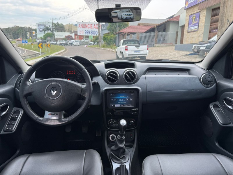 DUSTER 2.0 DYNAMIQUE 4X4 16V FLEX 4P MANUAL - 2015 - DOIS IRMãOS