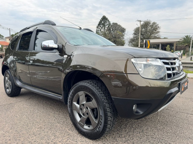 DUSTER 2.0 DYNAMIQUE 4X4 16V FLEX 4P MANUAL - 2015 - DOIS IRMãOS