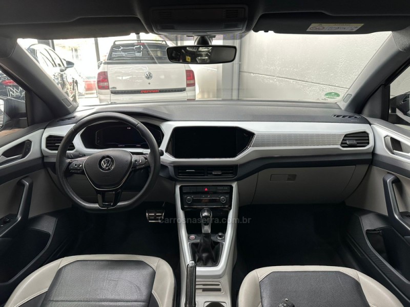 T-CROSS 1.4 HIGHLINE TSI 16V FLEX 4P AUTOMÁTICO - 2021 - VACARIA