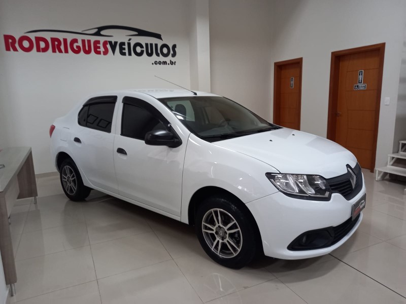 logan 1.0 authentique 16v flex 4p manual 2017 caxias do sul