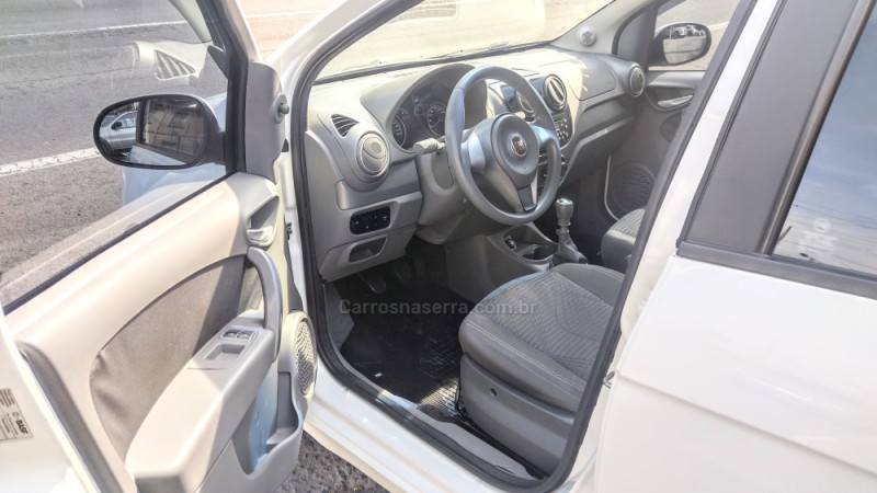 PALIO 1.4 EVO ATTRACTIVE ITALIA 8V FLEX 5P MANUAL - 2013 - CAXIAS DO SUL