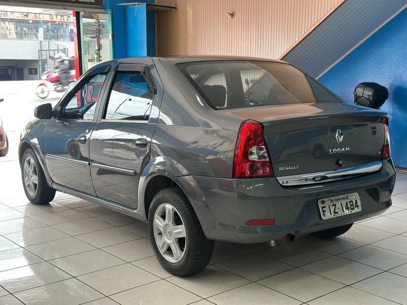 LOGAN 1.6 EXPRESSION 8V HI-FLEX 4P MANUAL - 2013 - CAXIAS DO SUL