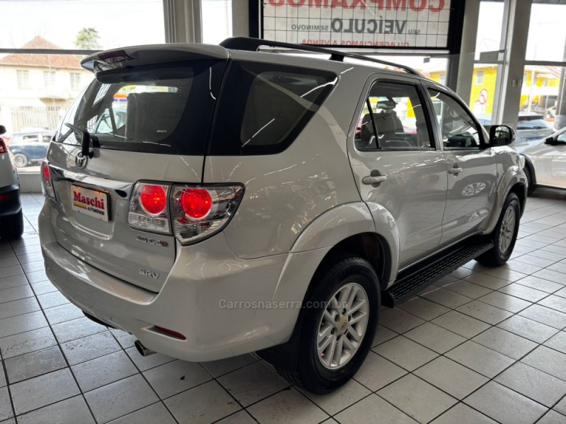 HILUX SW4 3.0 SRV 4X4 7 LUGARES 16V TURBO INTERCOOLER DIESEL 4P AUTOMÁTICO - 2014 - CAXIAS DO SUL