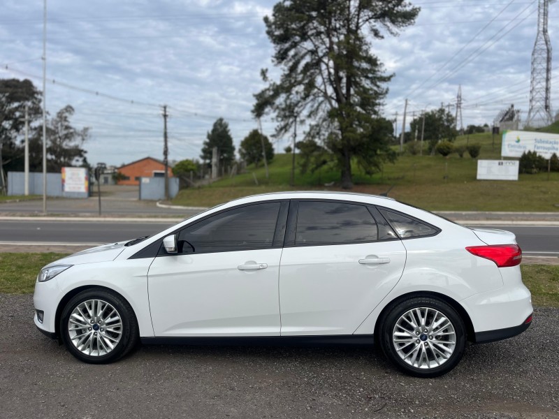 FOCUS 2.0 SE FASTBACK 16V FLEX 4P AUTOMÁTICO - 2018 - FARROUPILHA