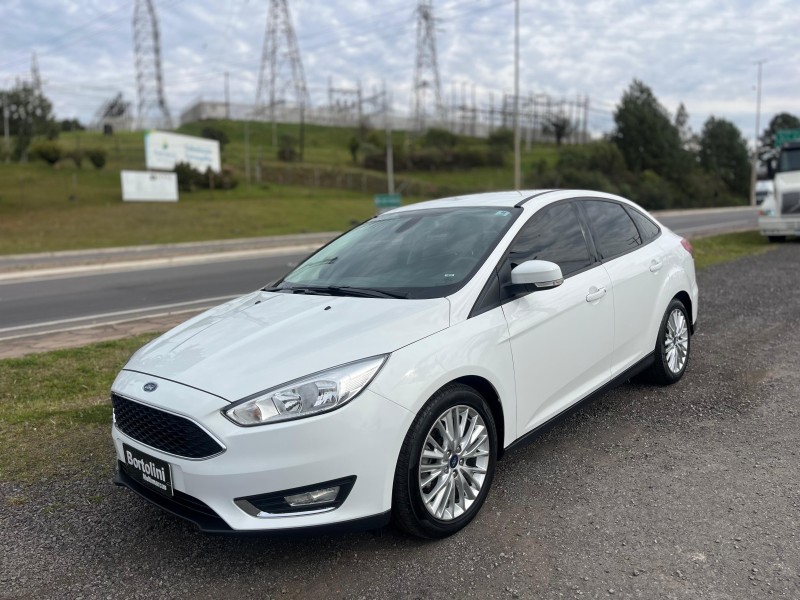 FOCUS 2.0 SE FASTBACK 16V FLEX 4P AUTOMÁTICO - 2018 - FARROUPILHA