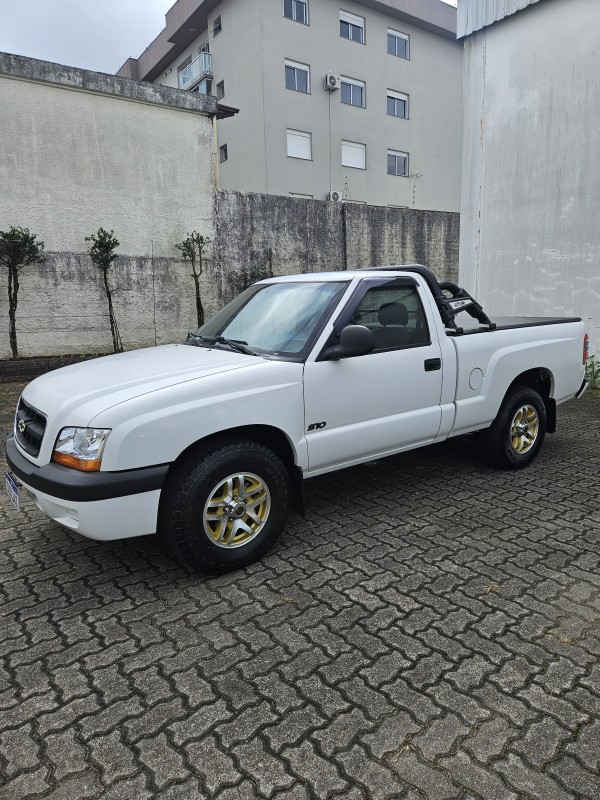 S10 2.4 MPFI 4X2 CS 8V GASOLINA 2P MANUAL - 2002 - FARROUPILHA