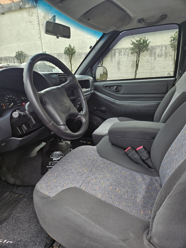 S10 2.4 MPFI 4X2 CS 8V GASOLINA 2P MANUAL - 2002 - FARROUPILHA