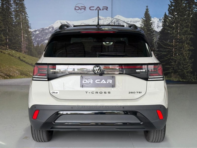 T-CROSS 1.4 HIGHLINE TSI 16V FLEX 4P AUTOMÁTICO - 2025 - GARIBALDI
