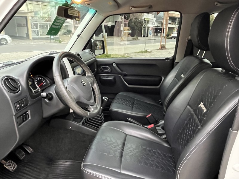 JIMNY 1.3 4SPORT 4X4 16V GASOLINA 2P MANUAL - 2019 - CAXIAS DO SUL