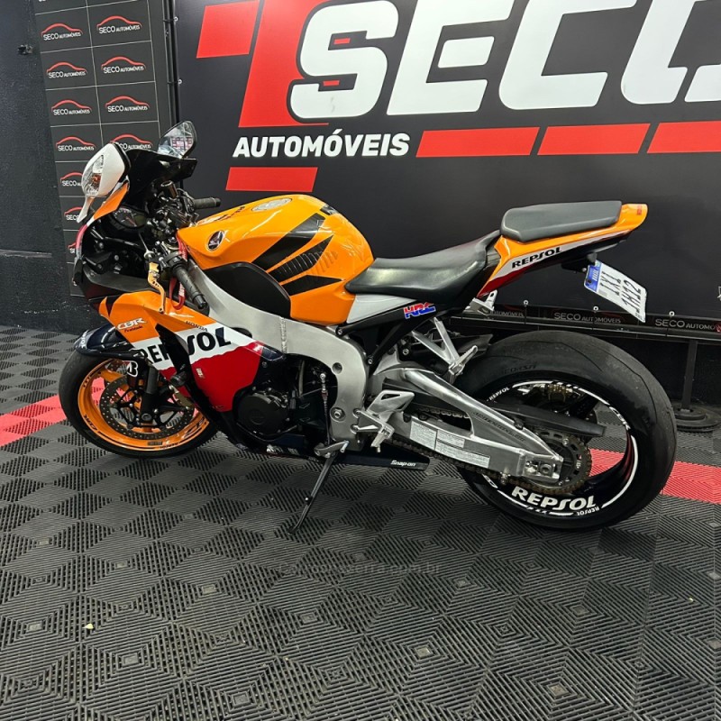 CBR 1000RR REPSOL - 2011 - PASSO FUNDO
