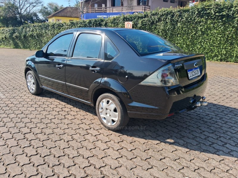 FIESTA 1.6 MPI SEDAN 8V FLEX 4P MANUAL - 2012 - IVOTI