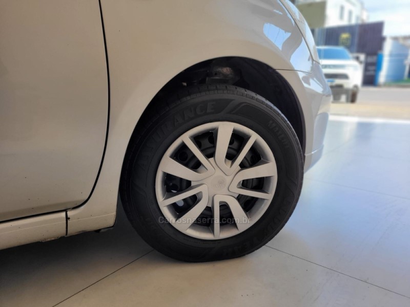 LIVINA 1.6 16V FLEX 4P MANUAL - 2013 - CANELA