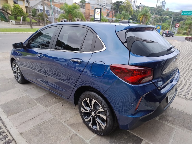 ONIX 1.0 PREMIER II 12V TURBO FLEX 4P AUTOMÁTICO - 2024 - CAXIAS DO SUL