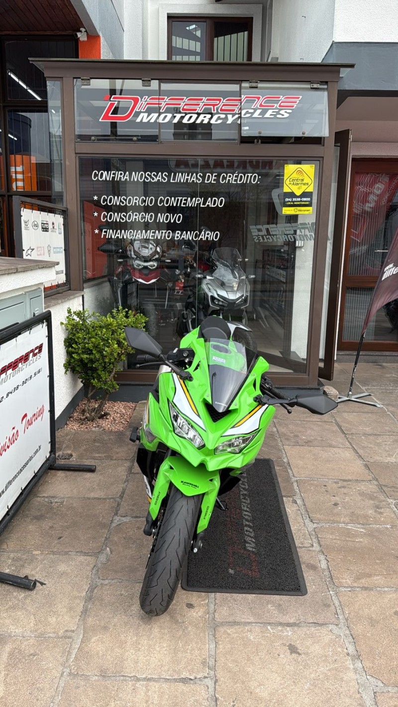 NINJA ZX-4R  - 2025 - CAXIAS DO SUL