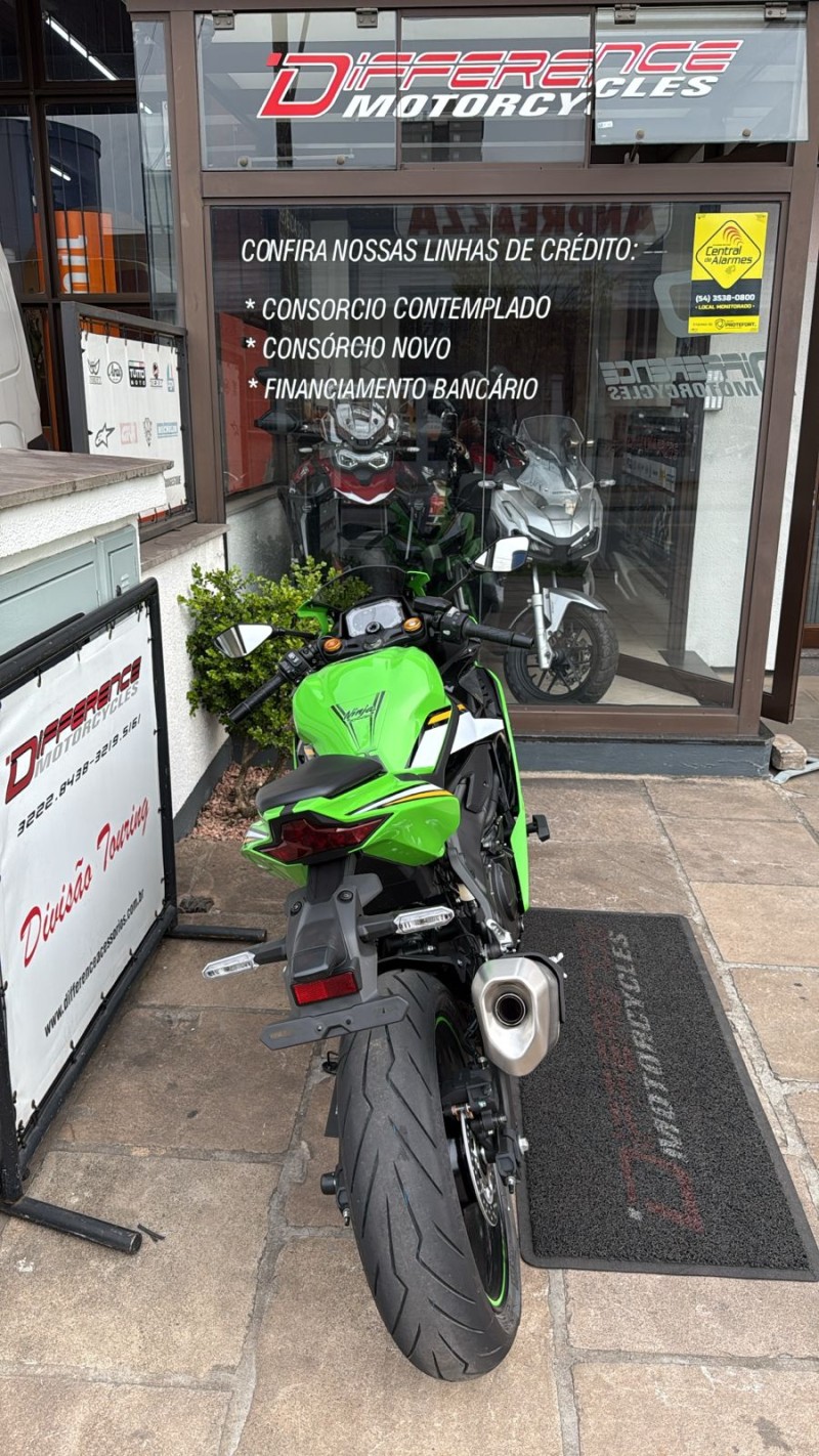 NINJA ZX-4R  - 2025 - CAXIAS DO SUL