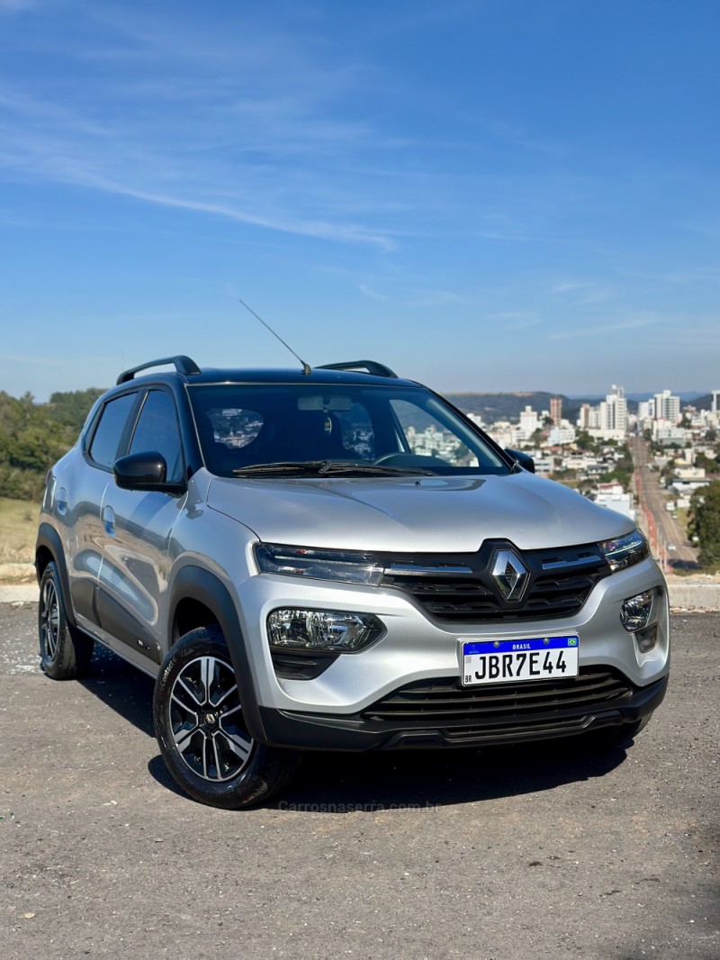 kwid 1.0 12v sce flex intense manual 2023 caxias do sul