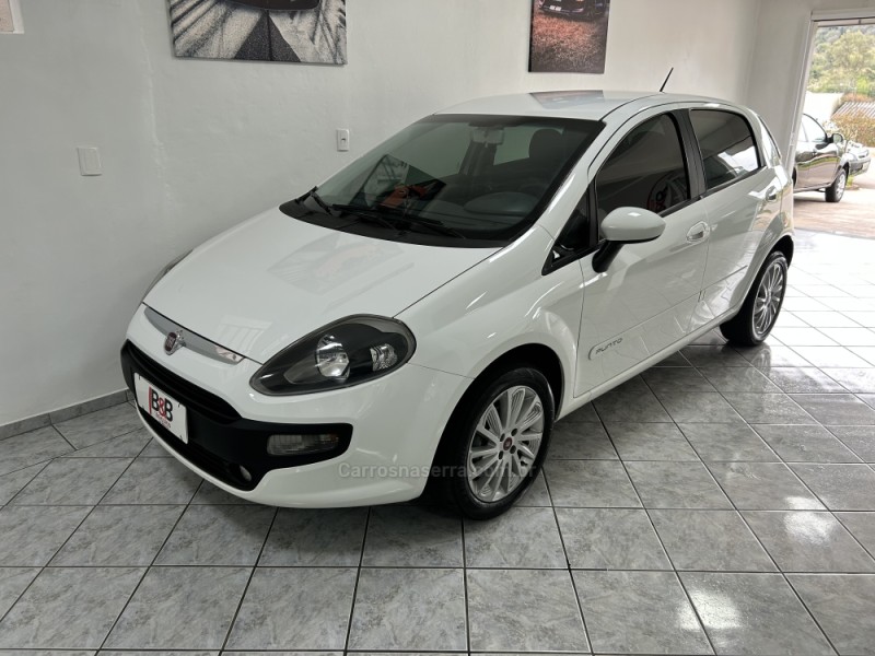 PUNTO 1.6 ESSENCE 16V FLEX 4P AUTOMATIZADO